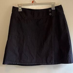 EXCELLENT CONDITION WOMEN’S SIZE 10 TITLE NINE WRAPAROUND SKIRT